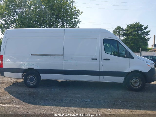 12671060 :رقم المزاد ، W1Y4DCHYXNP452209 vin ، 2022 Mercedes-benz Sprinter 2500 مزاد بيع