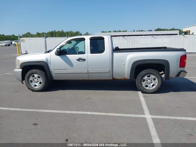 2011 Chevrolet Silverado 1500 მანქანა იყიდება აუქციონზე, vin: 1GCRKSE39BZ422251, აუქციონის ნომერი: 12671211