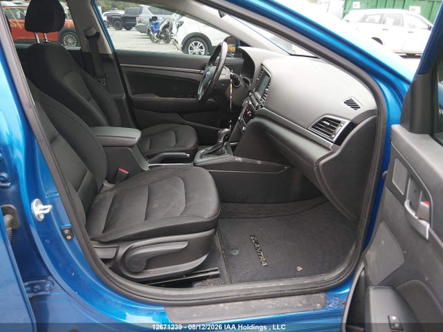 Продажа на аукционе авто 2017 Hyundai Elantra Gls, vin: KMHD84LF2HU270168, номер лота: 12671239