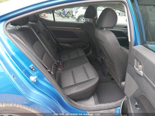 Продажа на аукционе авто 2017 Hyundai Elantra Gls, vin: KMHD84LF2HU270168, номер лота: 12671239
