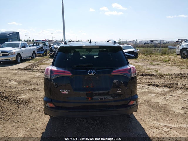 2T3BFREV6JW856318 Toyota RAV4 LE
