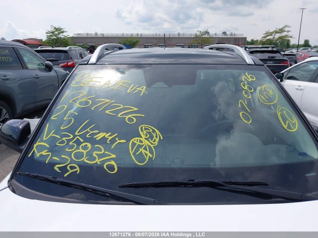 Hyundai Venue Preferred W/two-tone 2025 KMHRC8A35SU358370 Image 18
