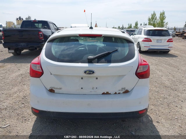 Ford FOCUS SE 2014 1FADP3K20EL342055 Image 16