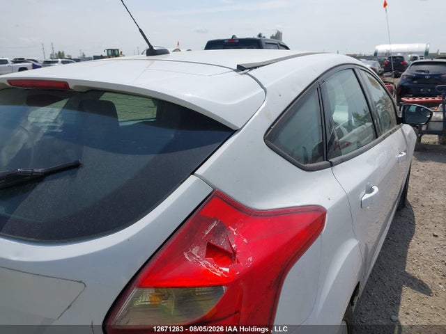 Ford FOCUS SE 2014 1FADP3K20EL342055 Image 20