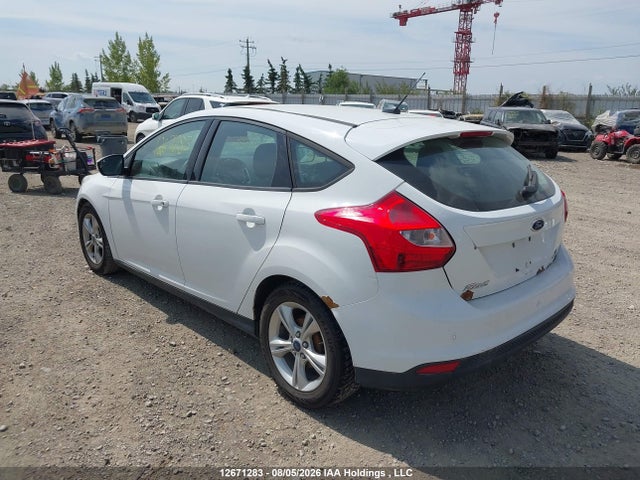 Ford FOCUS SE 2014 1FADP3K20EL342055 Image 3