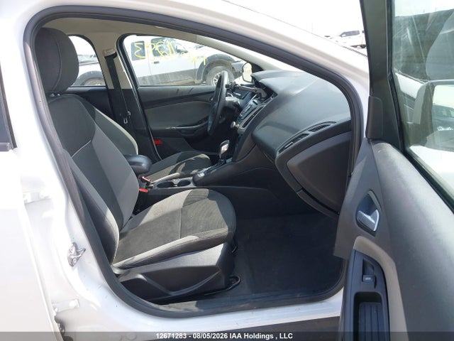 Ford FOCUS SE 2014 1FADP3K20EL342055 Image 5