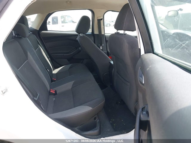 Ford FOCUS SE 2014 1FADP3K20EL342055 Image 8