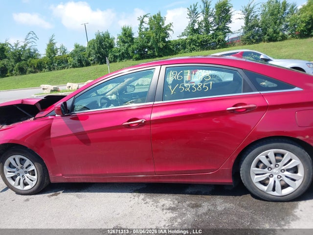 2013 Hyundai Sonata Gl მანქანა იყიდება აუქციონზე, vin: 5NPEB4AC9DH523851, აუქციონის ნომერი: 12671313