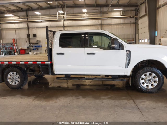 Ford F350 Super Duty 2023 1FT8W3BN9PEC52774 Image 11