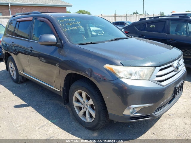 12671323 :رقم المزاد ، 5TDBK3EH5BS044577 vin ، 2011 Toyota Highlander Se مزاد بيع