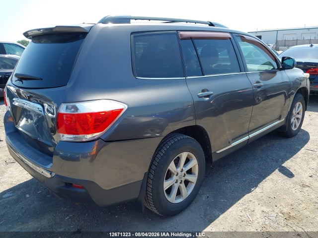 12671323 :رقم المزاد ، 5TDBK3EH5BS044577 vin ، 2011 Toyota Highlander Se مزاد بيع