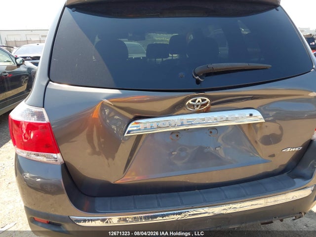 12671323 :رقم المزاد ، 5TDBK3EH5BS044577 vin ، 2011 Toyota Highlander Se مزاد بيع