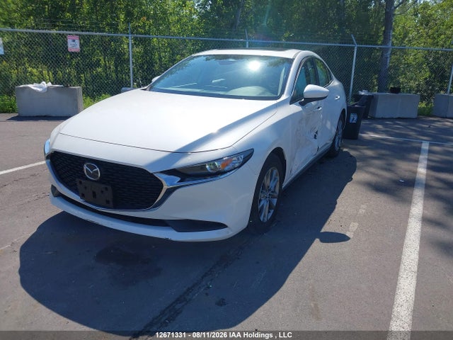 Mazda 3 Preferred 2025 JM1BPACM7S1793271 Image 2