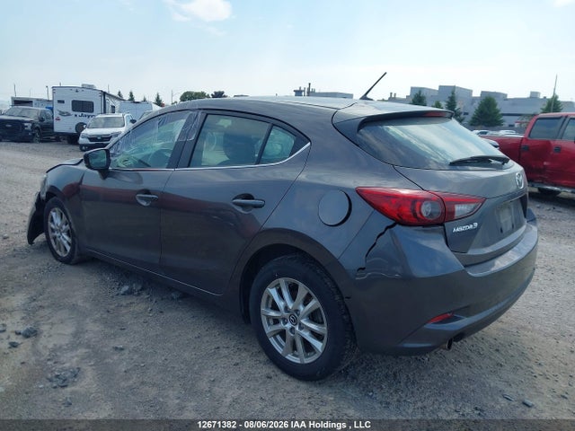 12671382 :رقم المزاد ، 3MZBN1L70JM220551 vin ، 2018 Mazda 3 Touring مزاد بيع