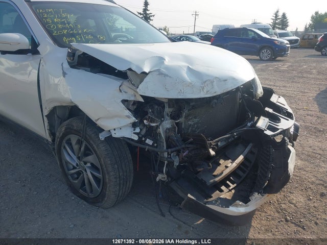 2015 Nissan Rogue S/sl/sv მანქანა იყიდება აუქციონზე, vin: 5N1AT2MV0FC804413, აუქციონის ნომერი: 12671392