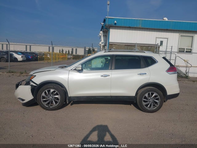 2015 Nissan Rogue S/sl/sv მანქანა იყიდება აუქციონზე, vin: 5N1AT2MV0FC804413, აუქციონის ნომერი: 12671392