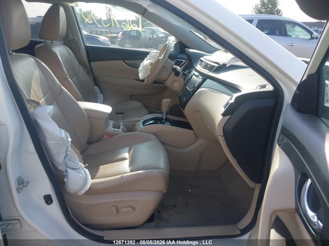 2015 Nissan Rogue S/sl/sv მანქანა იყიდება აუქციონზე, vin: 5N1AT2MV0FC804413, აუქციონის ნომერი: 12671392