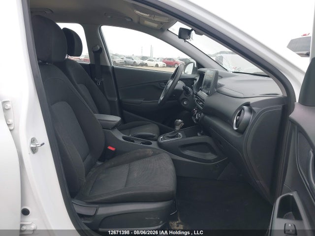 KM8K1CABXNU815535 Hyundai Kona Se