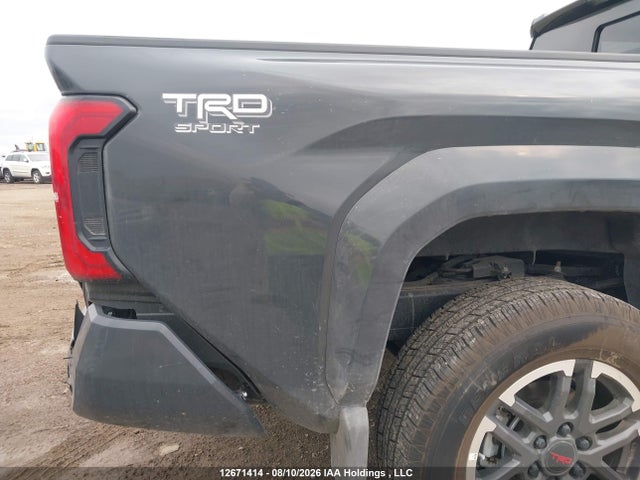 3TYLB5JN3TT121299 Toyota Tacoma 4x4 8a