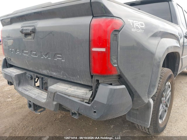 3TYLB5JN3TT121299 Toyota Tacoma 4x4 8a