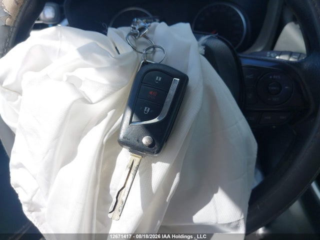 2T3B1RFV9LW102622 Toyota RAV4 LE