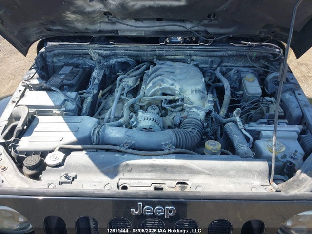 1C4BJWEG9EL289948 Jeep Wrangler Unlimited Sahara