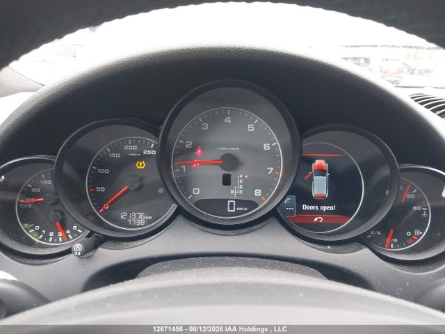 Продажа на аукционе авто 2012 Porsche Cayenne S, vin: WP1AB2A22CLA51527, номер лота: 12671456