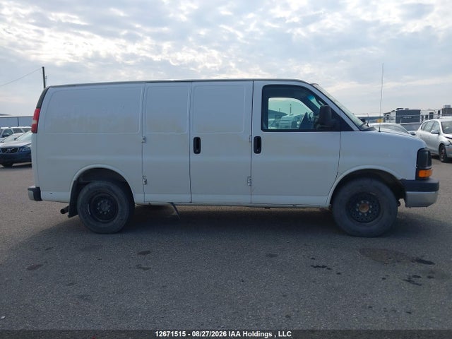 GMC Savana G2500 2015 1GTW7FCF5F1242469 Image 13