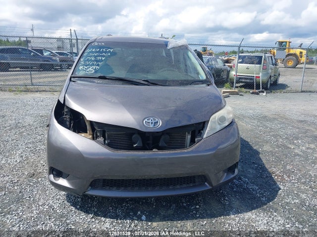 2011 Toyota Sienna Le 8 Passenger მანქანა იყიდება აუქციონზე, vin: 5TDKK3DC3BS146398, აუქციონის ნომერი: 12671529