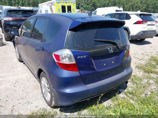 12671552 :رقم المزاد ، JHMGE8H53BC800340 vin ، 2011 Honda Fit Lx مزاد بيع