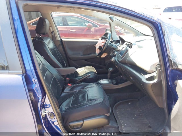 12671552 :رقم المزاد ، JHMGE8H53BC800340 vin ، 2011 Honda Fit Lx مزاد بيع