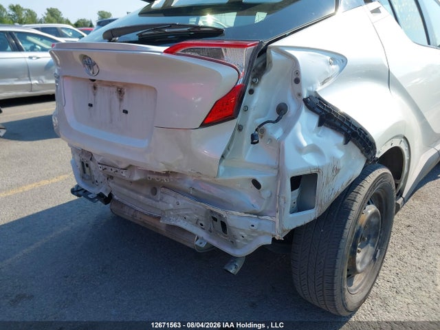 JTNKHMBX4M1096827 Toyota C-HR