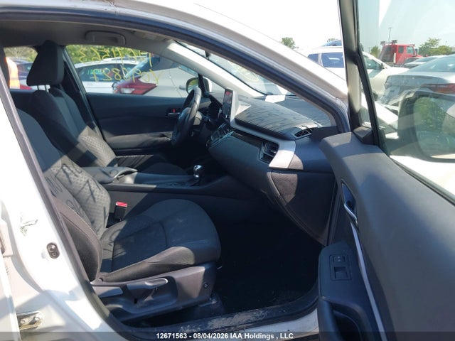 JTNKHMBX4M1096827 Toyota C-HR