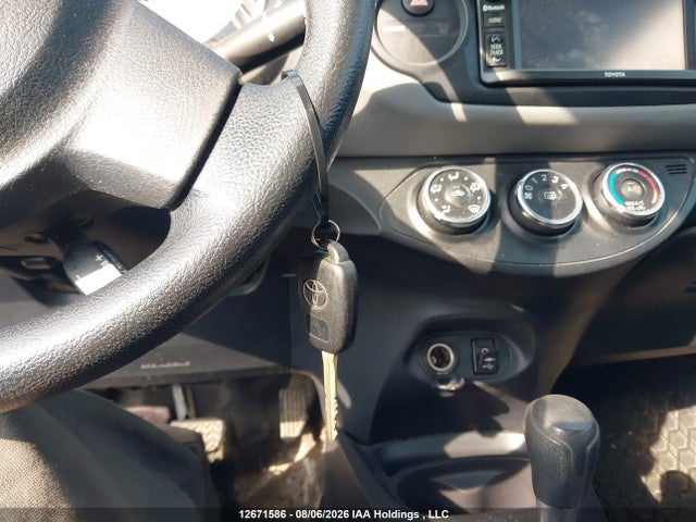 VNKKTUD32FA055197 Toyota Yaris