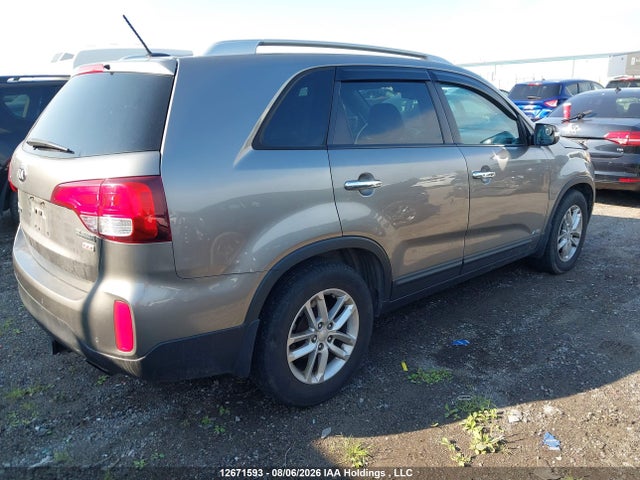 KIA Sorento 2015 5XYKTDA70FG563104 Image 4