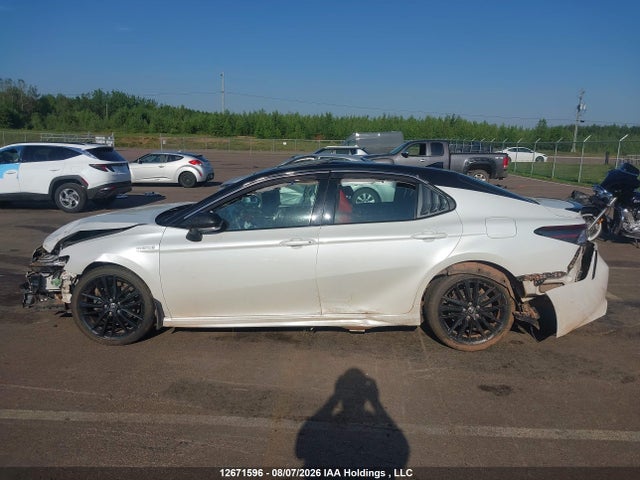 Продажа на аукционе авто 2021 Toyota Camry Hybrid Xse, vin: 4T1K31AKXMU025827, номер лота: 12671596