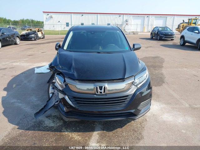2021 Honda Hr-v Lx მანქანა იყიდება აუქციონზე, vin: 3CZRU6H33MM102998, აუქციონის ნომერი: 12671609