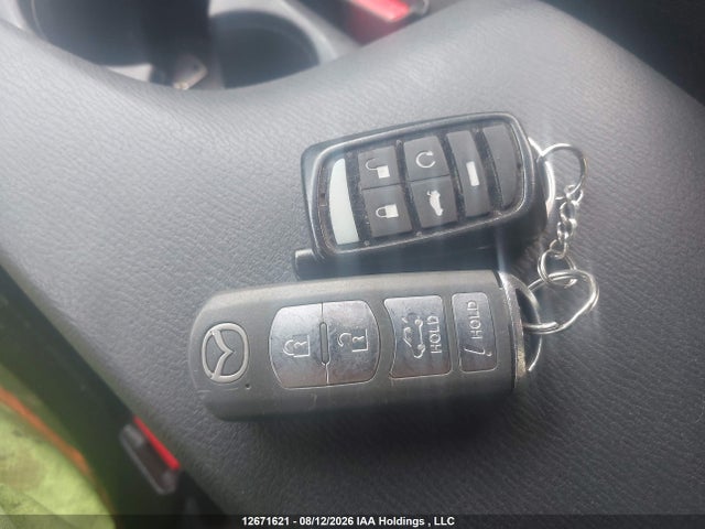 JM1BM1V72E1116679 Mazda Mazda3 Gs-sky