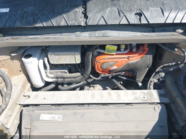 Tesla Model Y Long Range 2023 7SAYGDEE0PF586823 Image 10