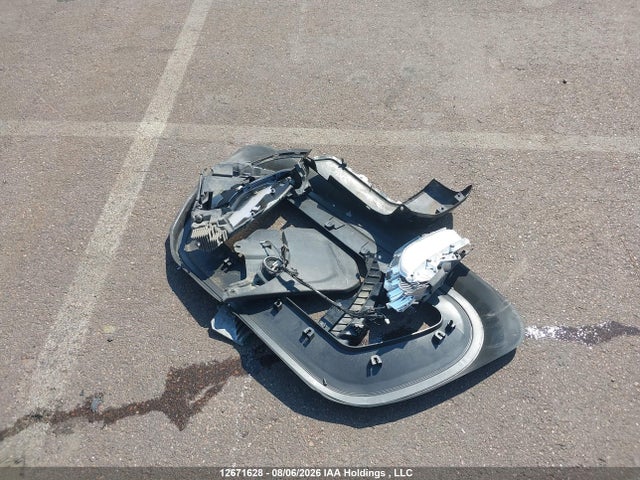 Tesla Model Y Long Range 2023 7SAYGDEE0PF586823 Image 12