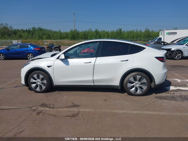 Tesla Model Y Long Range 2023 7SAYGDEE0PF586823 Image 15