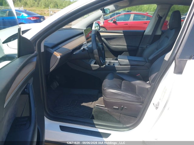 Tesla Model Y Long Range 2023 7SAYGDEE0PF586823 Image 21