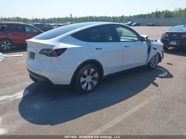 Tesla Model Y Long Range 2023 7SAYGDEE0PF586823 Image 4