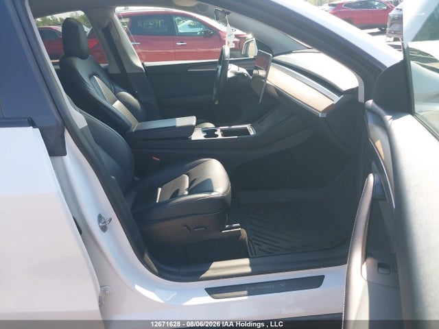 Tesla Model Y Long Range 2023 7SAYGDEE0PF586823 Image 5