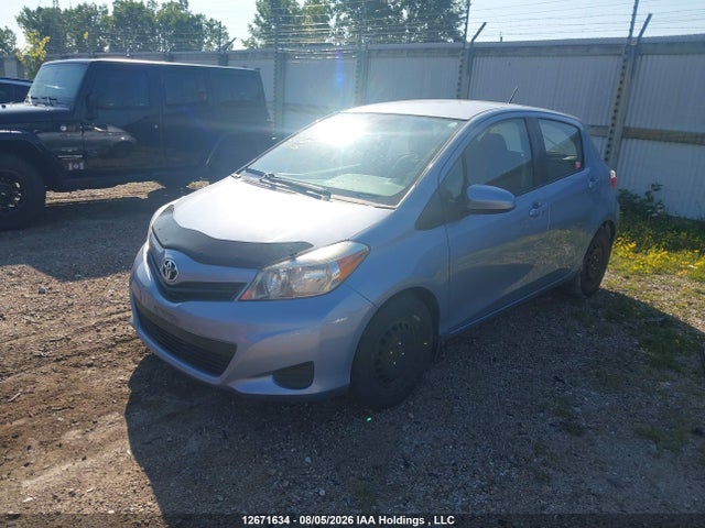 Toyota YARIS LE 2014 VNKKTUD30EA013934 Image 2