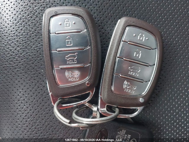 2017 Hyundai Tucson Luxury მანქანა იყიდება აუქციონზე, vin: KM8J3CA47HU491245, აუქციონის ნომერი: 12671662