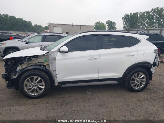 2017 Hyundai Tucson Luxury მანქანა იყიდება აუქციონზე, vin: KM8J3CA47HU491245, აუქციონის ნომერი: 12671662