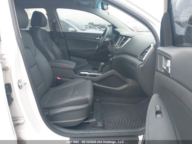 2017 Hyundai Tucson Luxury მანქანა იყიდება აუქციონზე, vin: KM8J3CA47HU491245, აუქციონის ნომერი: 12671662