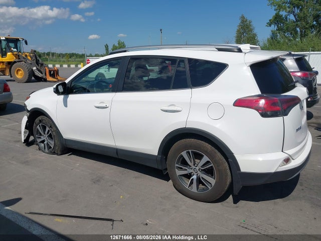 2T3WFREV1HW367689 Toyota Rav4 Xle