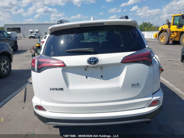 2T3WFREV1HW367689 Toyota Rav4 Xle